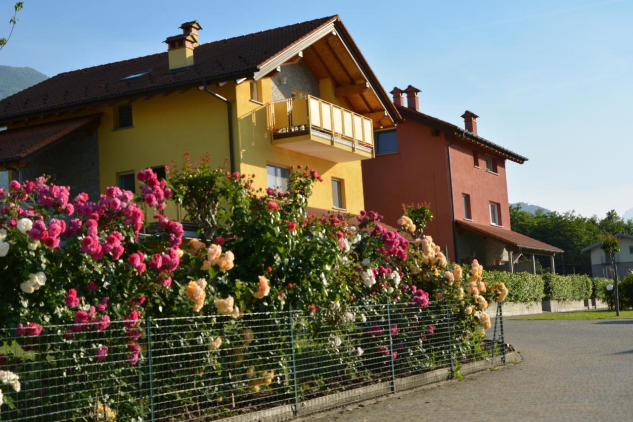 Residence Girasole Casa Rossa A Colico Extérieur photo