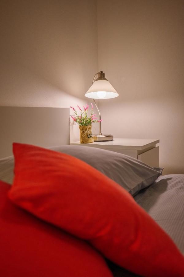 Residence Girasole Casa Rossa A Colico Extérieur photo